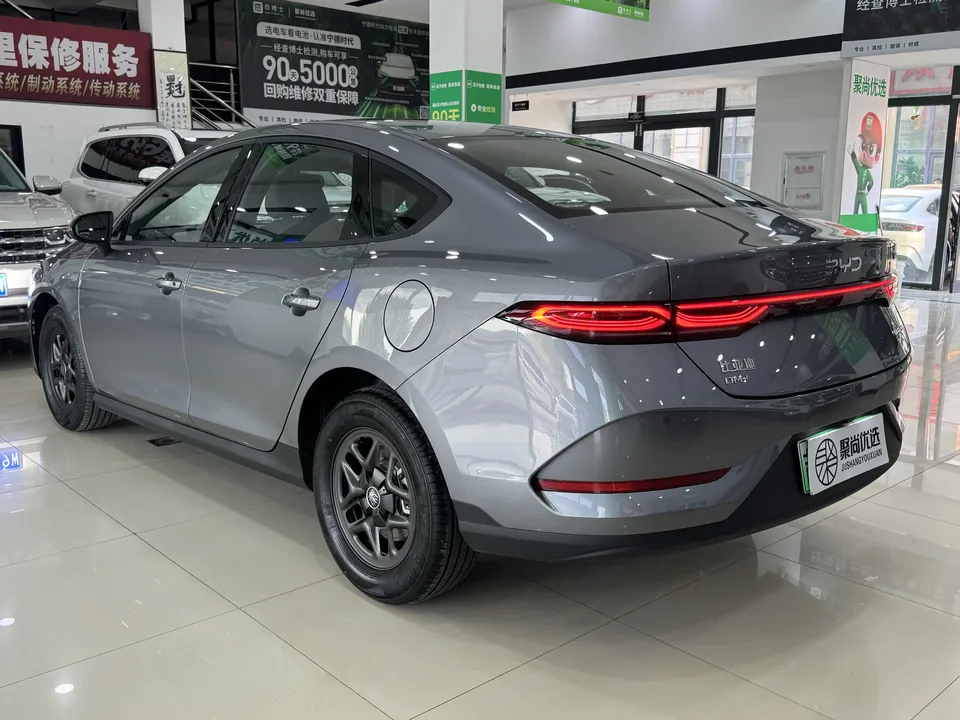 BYD Qin PLUS DM Qin PLUS DM DM-i 55KM Intelligent Driving Edition Leading Edition 2025 — thumbnail 4