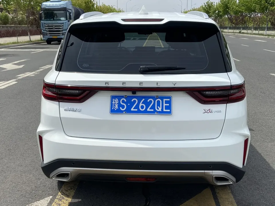 Geely Vision X6 PRO 1.4T Automatic Premium Edition 2022 — миниатюра 2