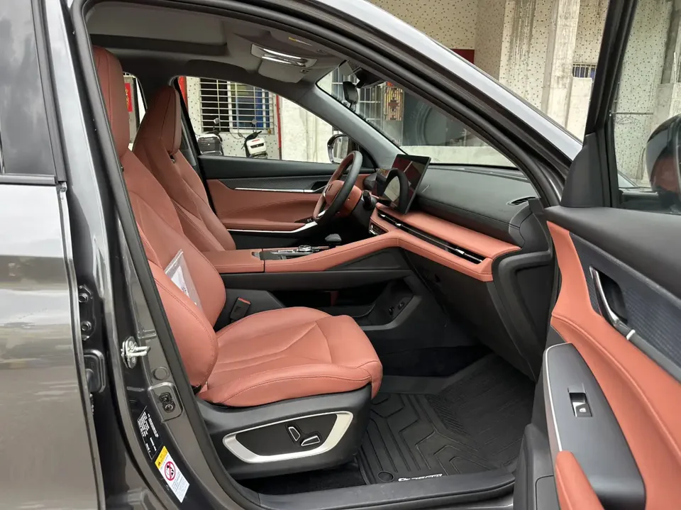 Changan CS75PLUS Changan CS75 PLUS 2026 Third Generation Smart Champion Edition 1.5T New Blue Whale Intelligent Navigation Model 2025 — миниатюра 5