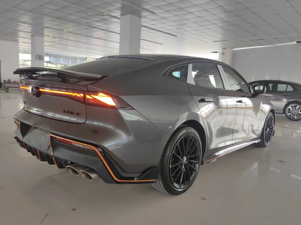 Changan UNI-V 2.0T Speed Edition 2022 — миниатюра 2
