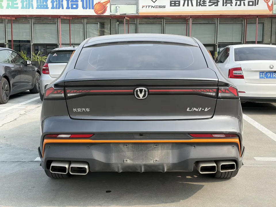 Changan UNI-V 1.5T Sports Edition 2022 — миниатюра 2