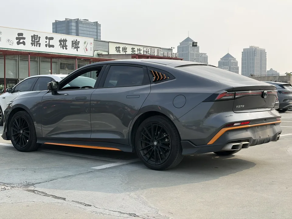 Changan UNI-V 1.5T Sports Edition 2022 — миниатюра 4