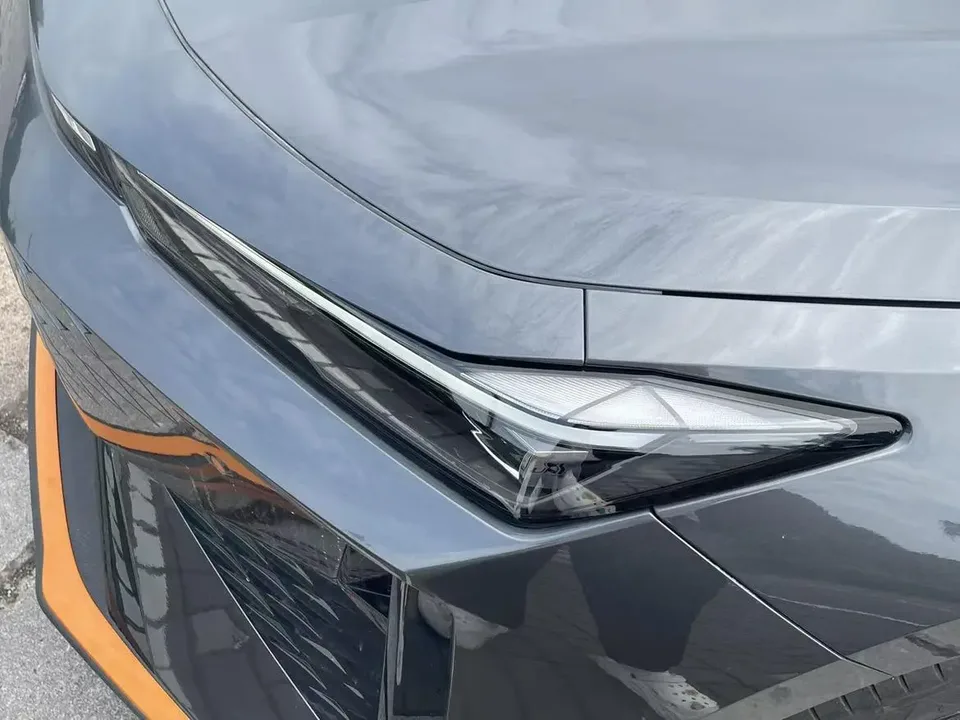 Changan UNI-V third generation 1.5T 500Bar Premium Edition 2025 — миниатюра 4