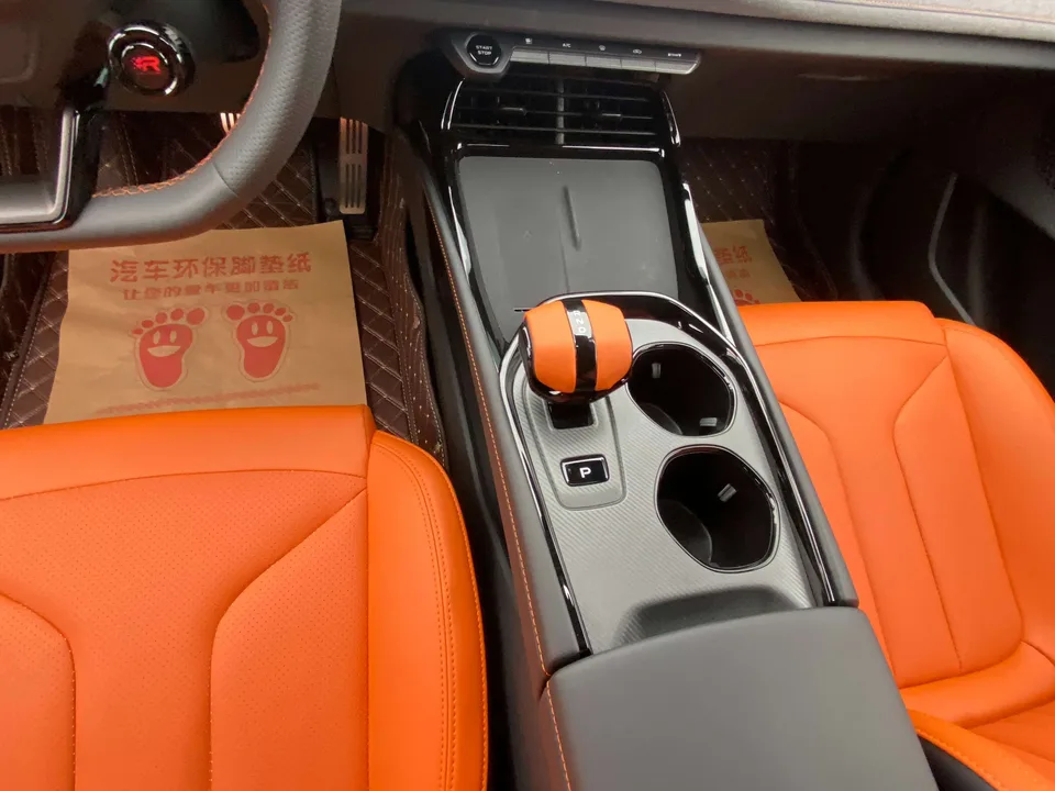 Changan UNI-V third generation 1.5T 500Bar Premium Sports Edition 2026 — миниатюра 3
