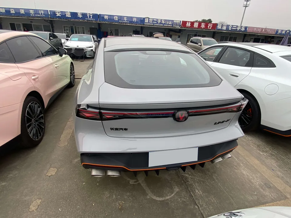 Changan UNI-V third generation 1.5T 500Bar Premium Sports Edition 2026 — миниатюра 5