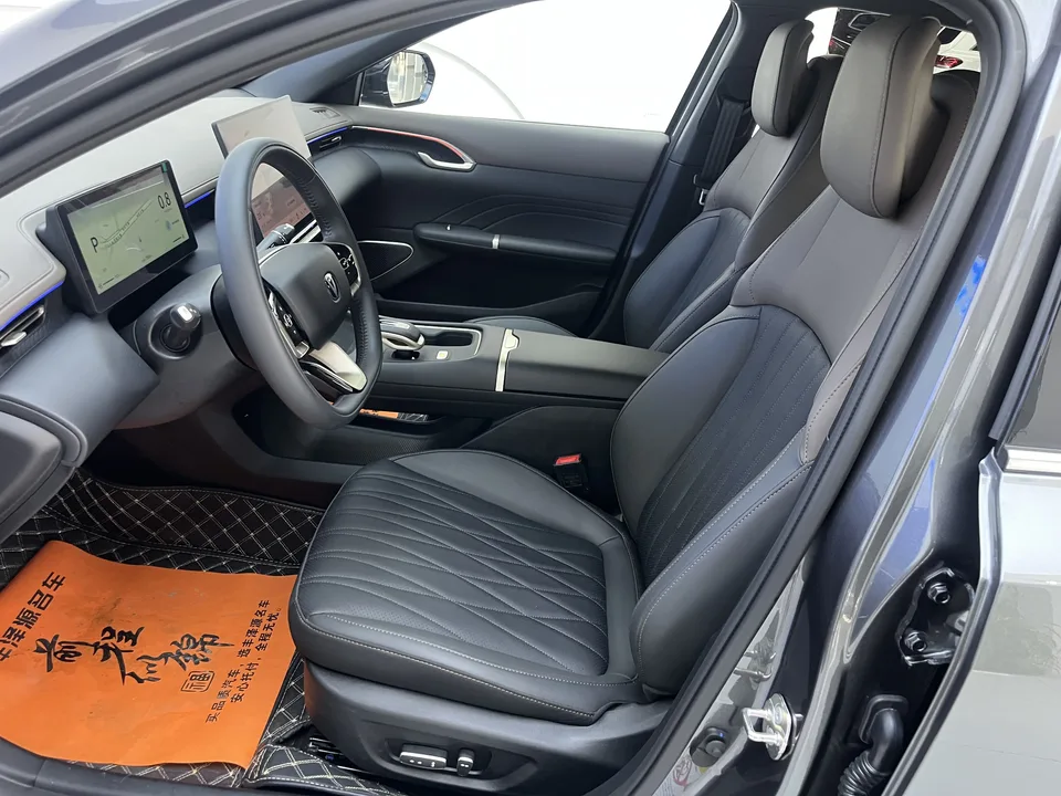 Changan Escape Escape Fourth-generation 1.5T DCT 500Bar Smart Edition 2026 — thumbnail 3