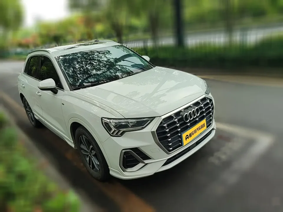 Audi Q3 Audi Q3 2023 35 TFSI aggressive and dynamic model 2023 — миниатюра 3