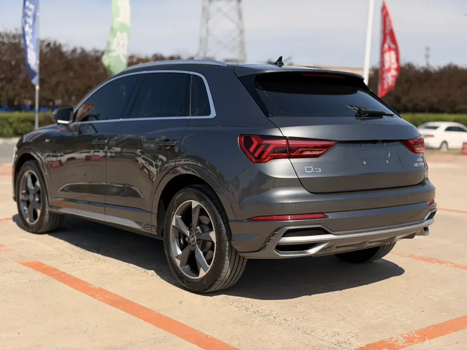 Audi Q3 Audi Q3 2022 35 TFSI Fashionable and Dynamic 2022 — миниатюра 4