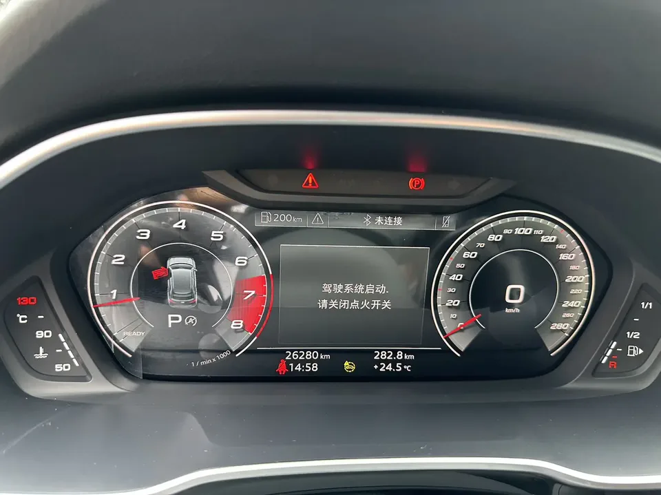 Audi Q3 Audi Q3 2022 35 TFSI Fashionable and Dynamic 2022 — миниатюра 4
