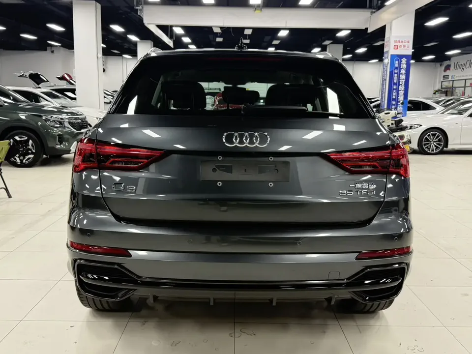 Audi Q3 Audi Q3 2022 35 TFSI Fashionable and Dynamic 2022 — миниатюра 2