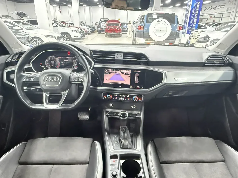 Audi Q3 Audi Q3 2022 35 TFSI Fashionable and Dynamic 2022 — миниатюра 5