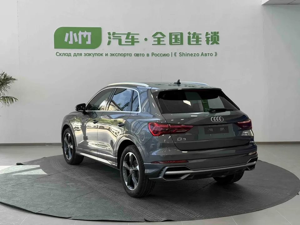 Audi Q3 Audi Q3 2022 35 TFSI Fashionable and Dynamic 2022 — миниатюра 2