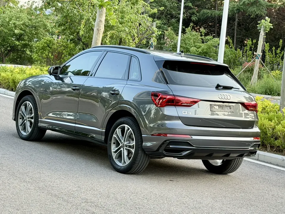 Audi Q3 Audi Q3 2023 35 TFSI Fashionable and Dynamic 2023 — миниатюра 2