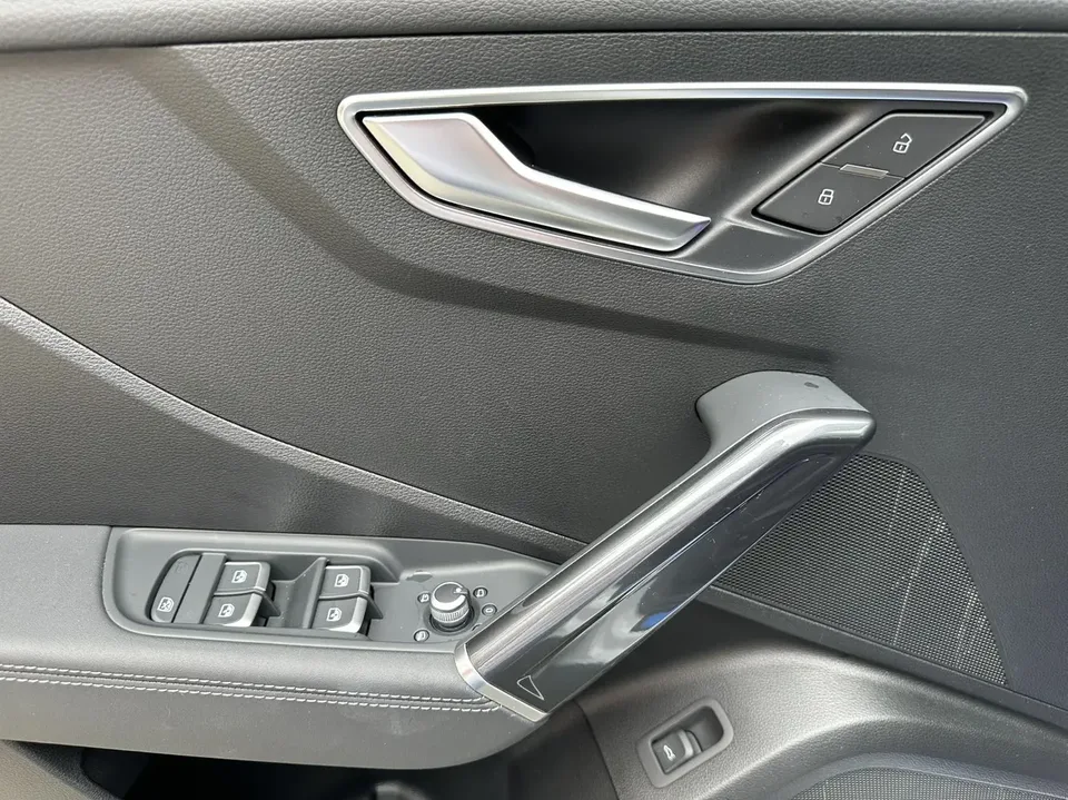 Audi Q2L Audi Q2L 2022 35 TFSI Fashion Dynamic Edition 2022 — миниатюра 3