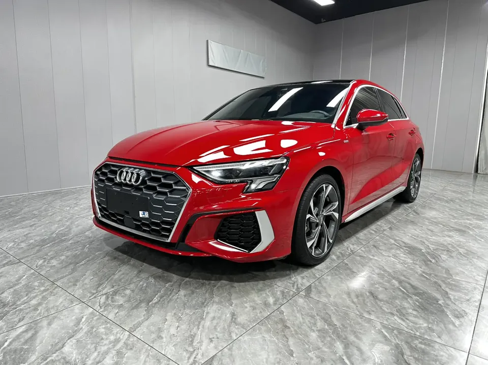 Audi A3 A3 Sportback 35 TFSI stylish and sporty 2022 — photo 1, buy with delivery to Moscow