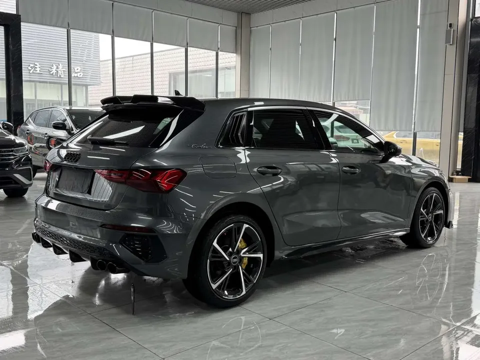 Audi A3 facelift Sportback 35 TFSI stylish and sporty 2023 — миниатюра 2