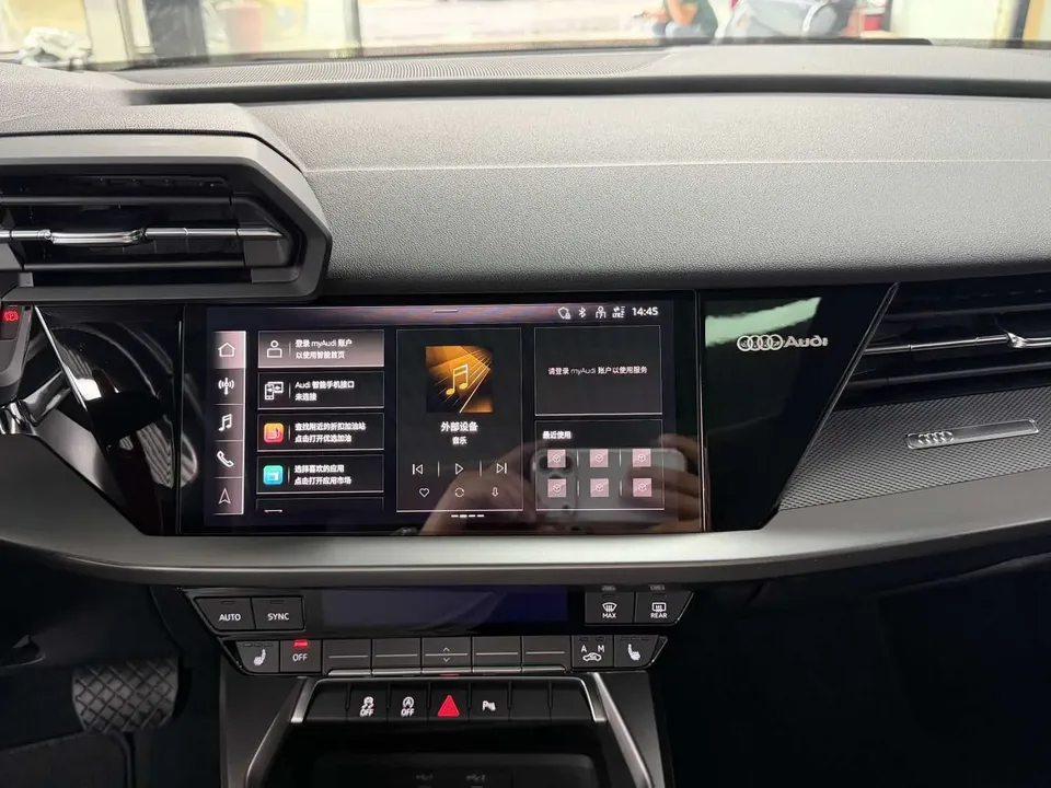 Audi A3 facelift Sportback 35 TFSI stylish and sporty 2023 — миниатюра 3