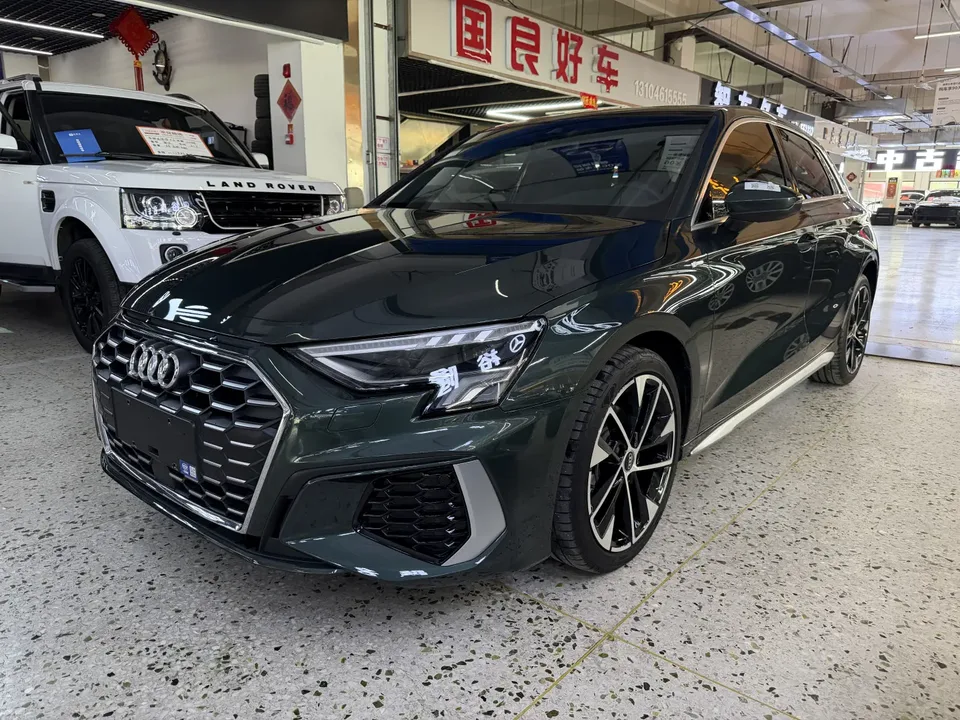 Audi A3 Sportback 35 TFSI stylish and sporty 2023 — фото 1, купить с доставкой в Москву