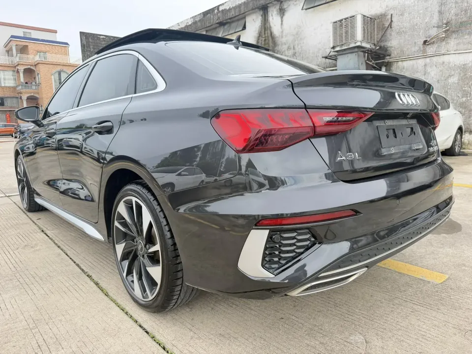 Audi A3 A3L Limousine 35 TFSI Fashion Sports 2022 — миниатюра 2