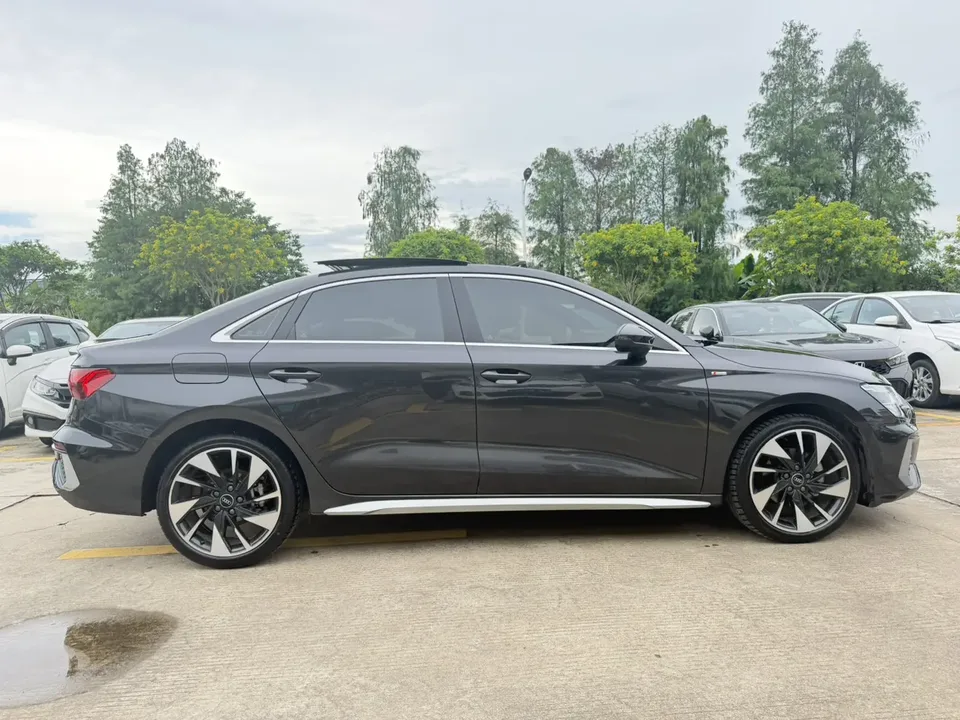 Audi A3 A3L Limousine 35 TFSI Fashion Sports 2022 — миниатюра 5