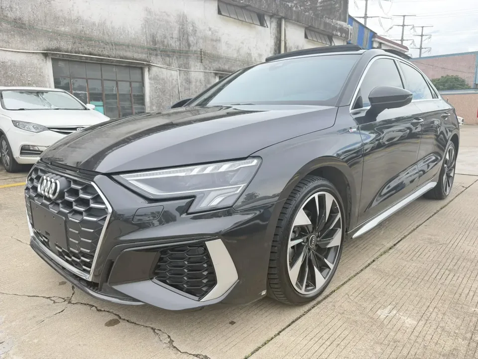 Audi A3 A3L Limousine 35 TFSI Fashion Sports 2022 — фото 1, купить с доставкой в Москву
