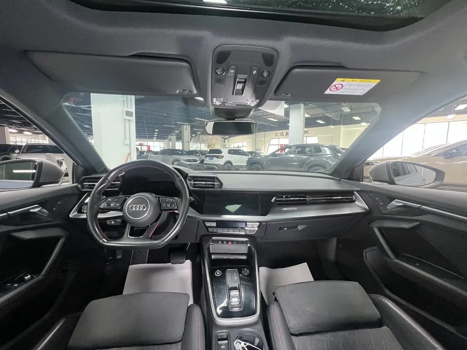 Audi A3 Sportback 35 TFSI RS Kit Burning Speed Type 2022 — миниатюра 4