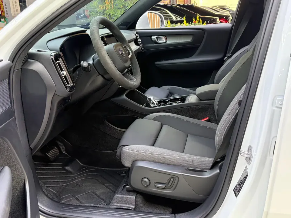 Volvo XC40 Volvo XC40 2023 B3 Zhiyuan Luxury Edition 2023 — миниатюра 5