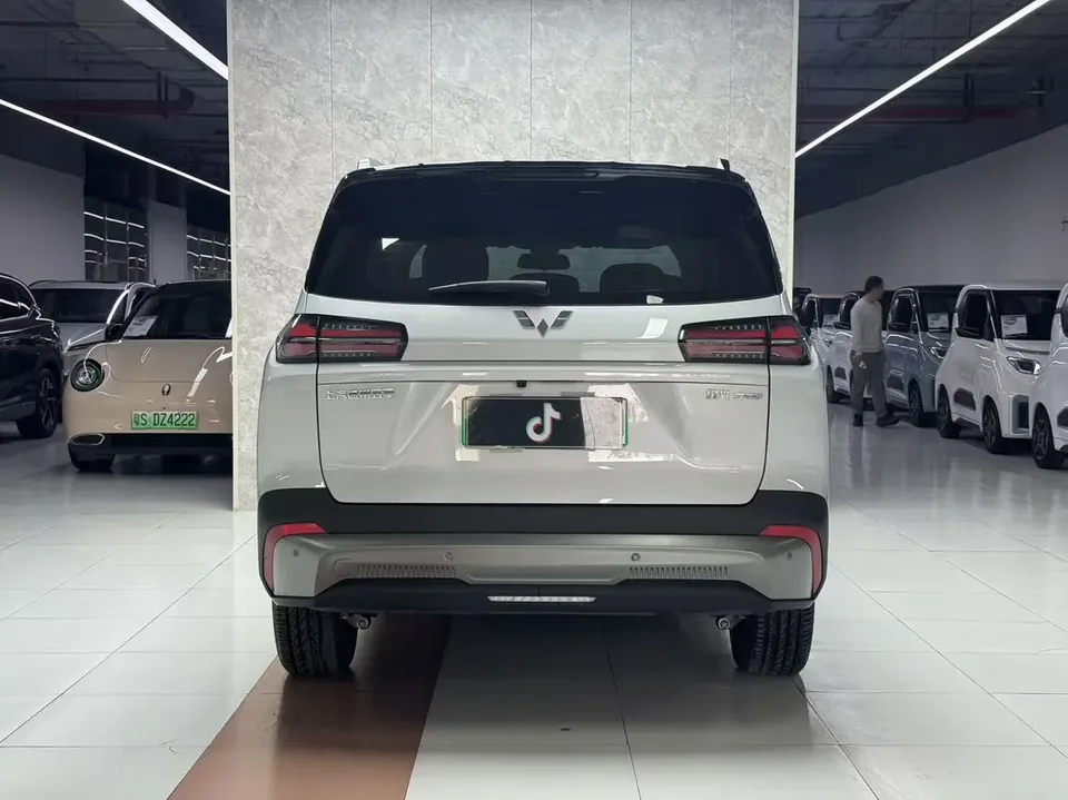 Wuling Starlight 560 EV Starlight 560 EV 2025 pure electric version 2026 — миниатюра 2