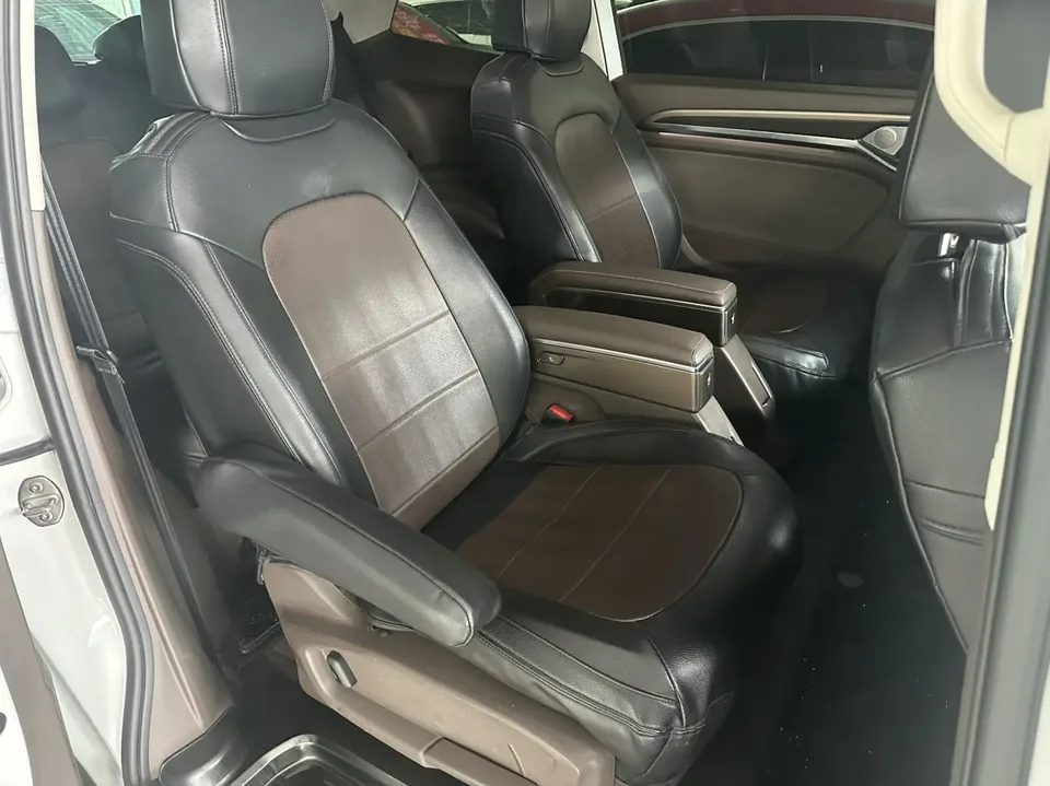 Volkswagen Weiran 330TSI Deluxe Edition 2023 — миниатюра 4