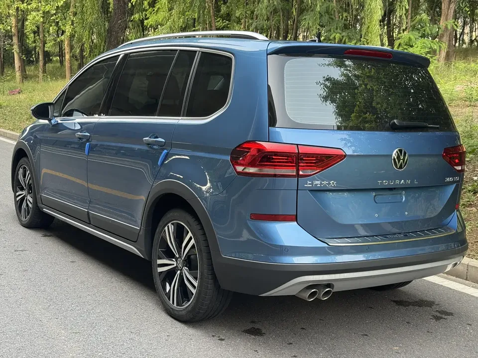Volkswagen Touran L Touran L 2022 280TSI DSG 7-seater 2023 — миниатюра 2