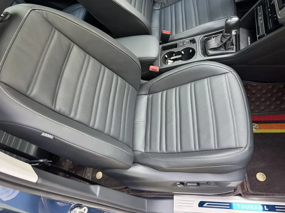 Volkswagen Touran L Touran L 2022 280TSI DSG 7-seater 2023 — миниатюра 3
