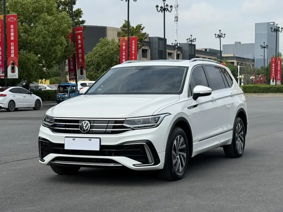 Volkswagen Tiguan L PHEV 2023