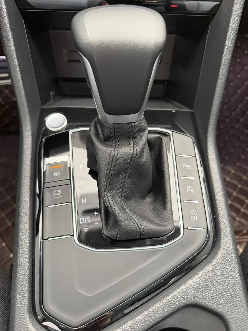 Volkswagen TiguanX Tiguan X 2022 330TSI flagship version 2023 — миниатюра 4