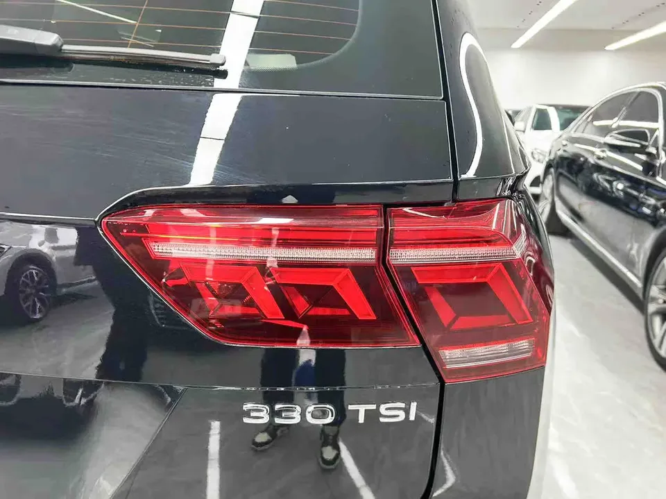 Volkswagen Tiguan L Tiguan L 2024 330TSI 2WD R-Line Enjoy Edition 2024 — миниатюра 3