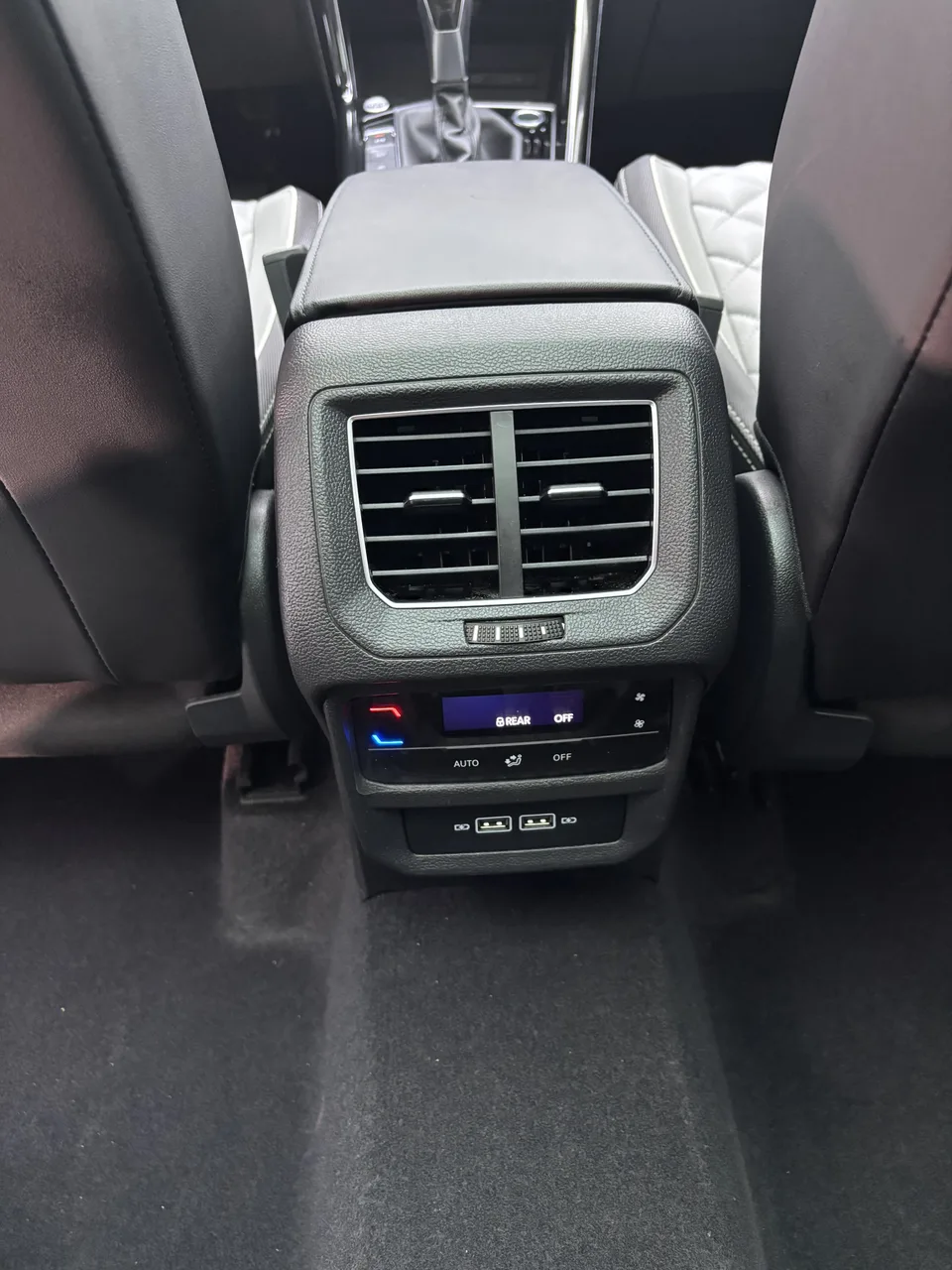 Volkswagen Tayron Tanyue 2023 280TSI 2WD Luxury Plus Advanced Edition 2022 — миниатюра 5