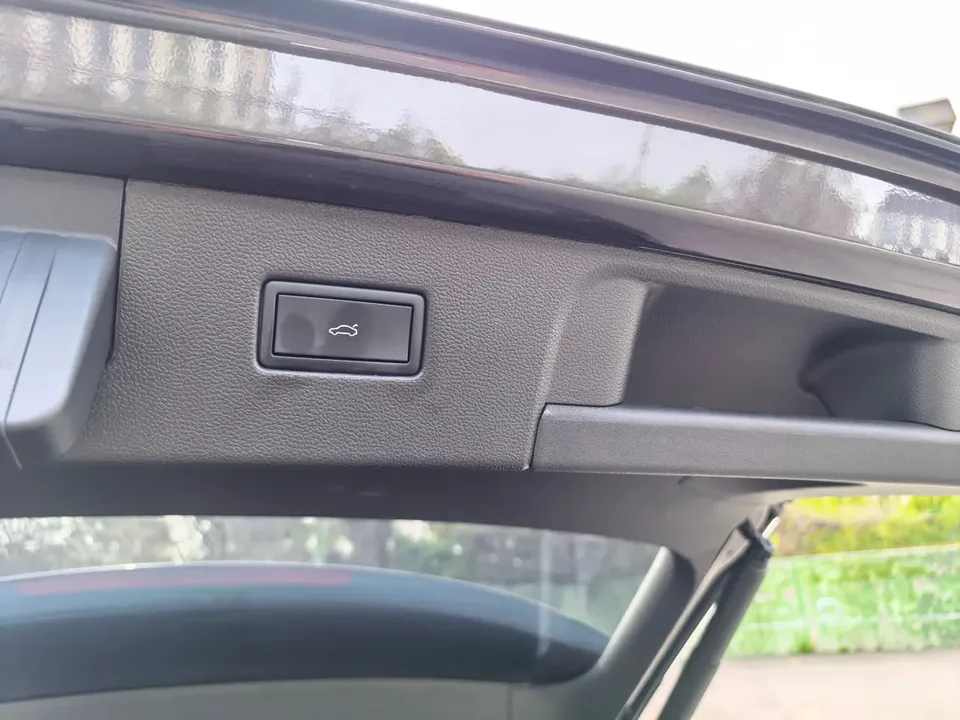 Volkswagen Tayron 300TSI 2WD Luxury Plus Advanced Edition 2024 — миниатюра 4