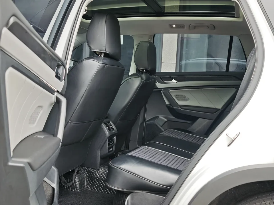 Volkswagen Tayron Tanyue 2023 330TSI 2WD Luxury Plus Advanced Edition 2023 — миниатюра 5