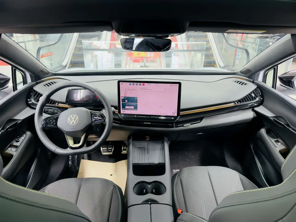 Volkswagen With the crowd06 Pro model with long battery life 2025 — миниатюра 2