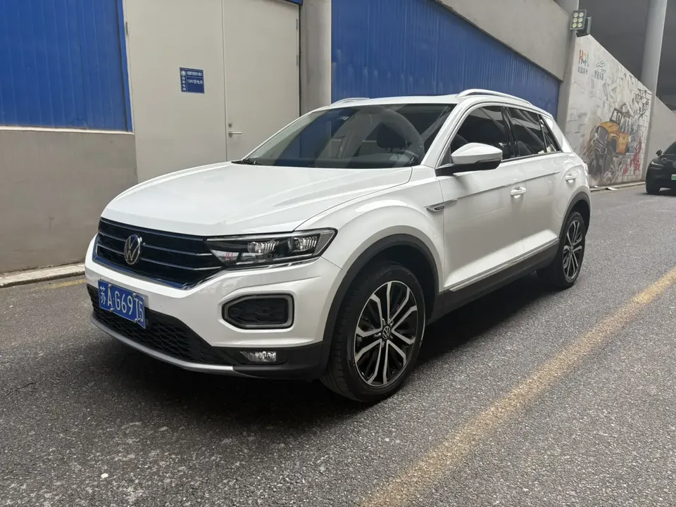 Volkswagen T-Roc Tange 280TSI DSG two-wheel drive comfort PLUS 2022 — фото 1, купить с доставкой в Москву