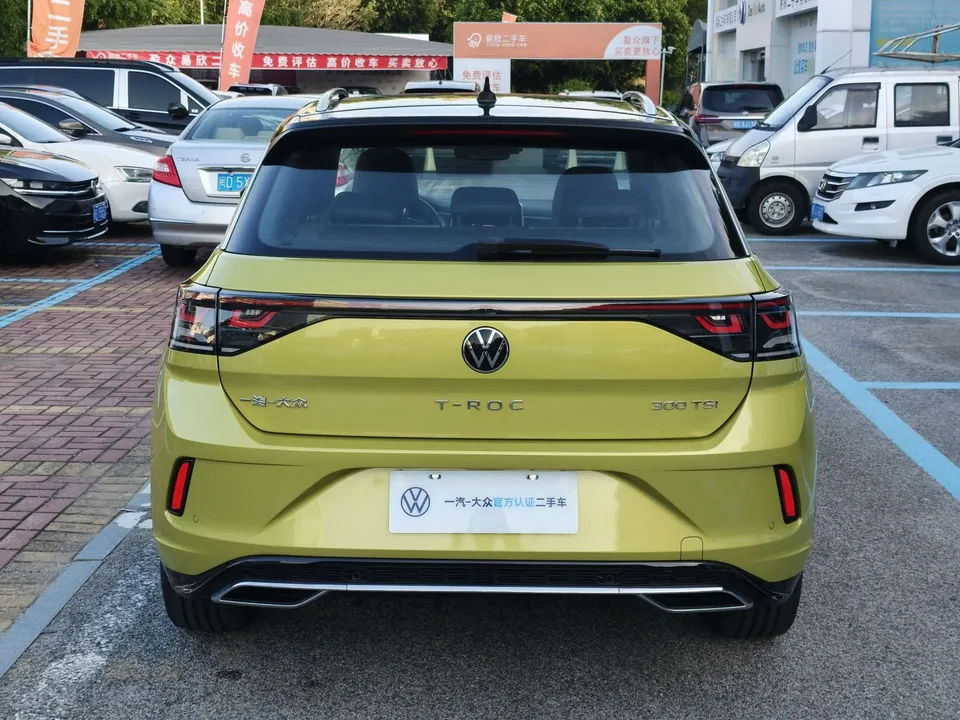 Volkswagen T-Roc TANG 300TSI DSG Starlight Edition 2023 — миниатюра 4