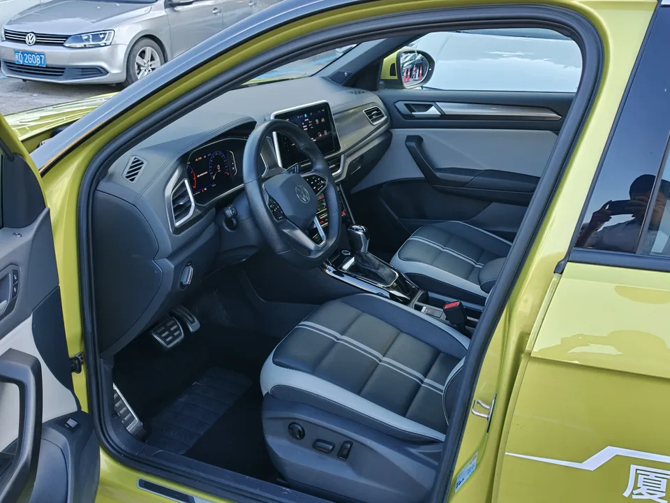 Volkswagen T-Roc TANG 300TSI DSG Starlight Edition 2023 — миниатюра 5