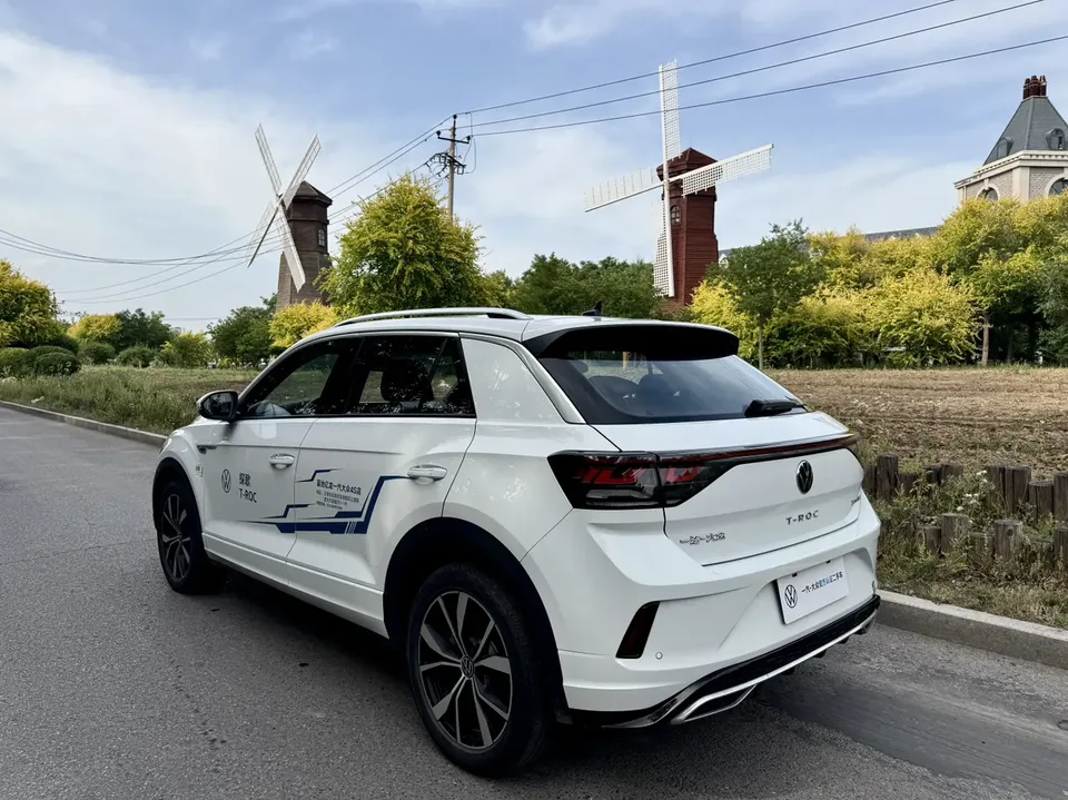 Volkswagen T-Roc 300TSI DSG Chenguang Edition 2024 — миниатюра 4