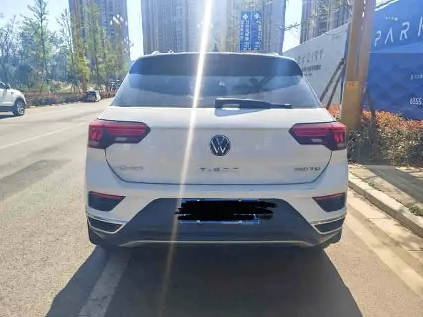 Volkswagen T-Roc Tanyue 280TSI DSG 2WD Elite PLUS 2022 — миниатюра 2