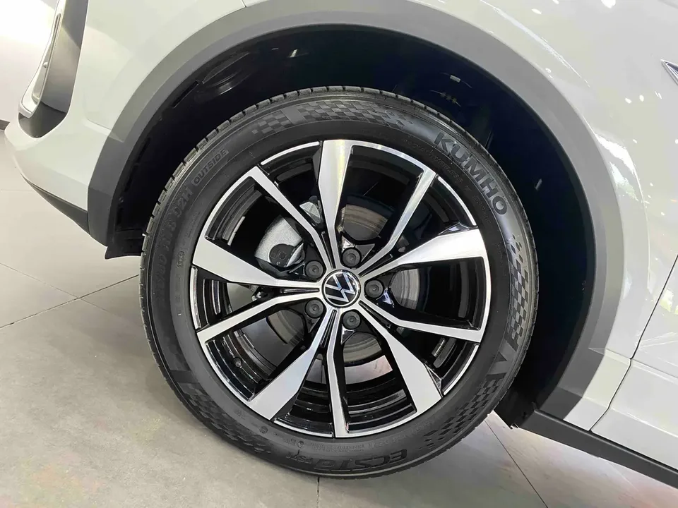 Volkswagen T-Roc model 2 300TSI DSG Chenguang Edition 2025 — миниатюра 3