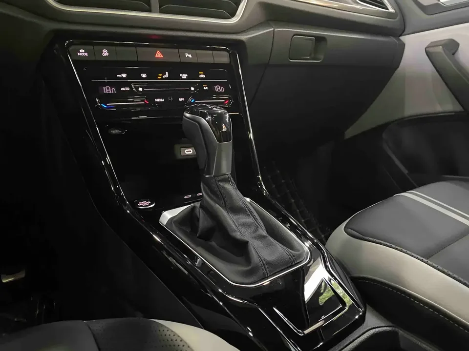 Volkswagen T-Roc model 2 300TSI DSG Chenguang Edition 2025 — миниатюра 4
