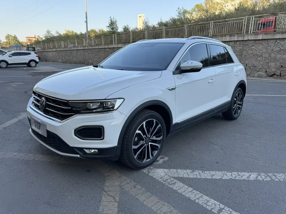 Volkswagen T-Roc Tangeu 280TSI DSG Two-Wheel Drive Comfort Smart Connectivity 30th Anniversary Edition 2022 — фото 1, купить с доставкой в Москву