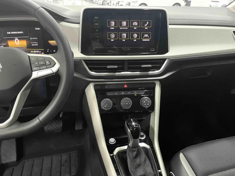 Volkswagen T-Roc T-Roc 280TSI DSG Time Edition 2024 — thumbnail 3