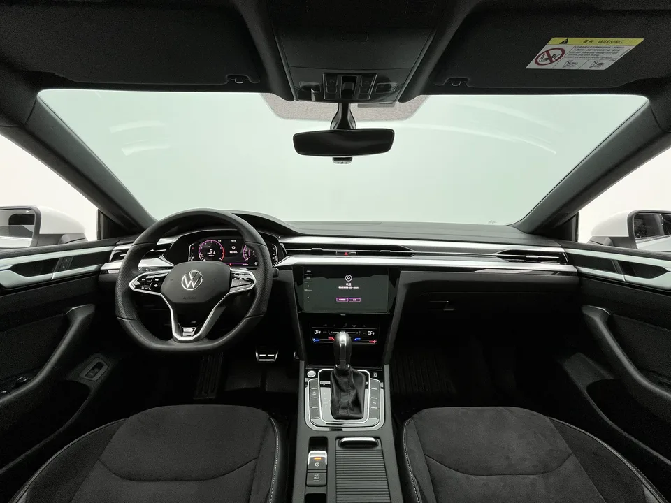Volkswagen Arteon 330TSI Dazzling Edition 2024 — миниатюра 2