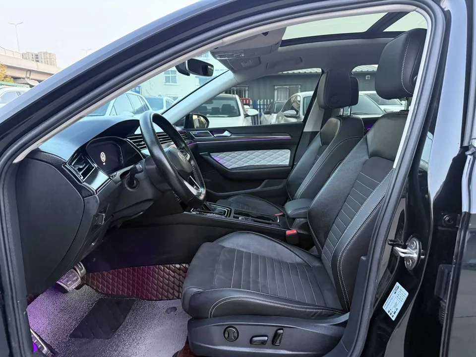 Volkswagen Magotan 330TSI DSG 30th Anniversary Edition 2022 — миниатюра 2