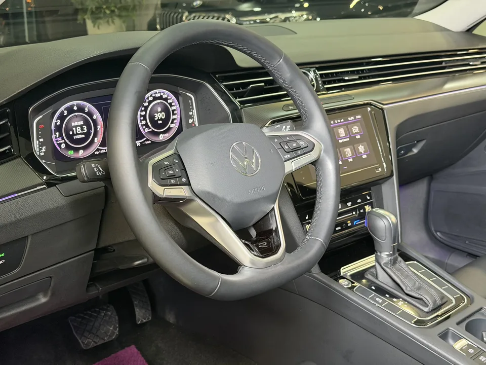 Volkswagen Magotan Magotan 2020 330TSI DSG Leading Edition 2022 — миниатюра 3